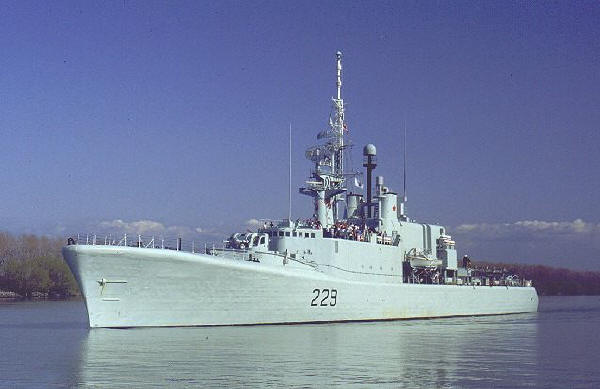 004-hmcs-ottawa.jpg