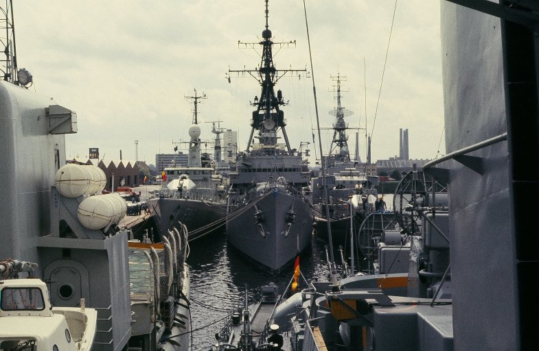 8105-12_belgien_kanal.jpg