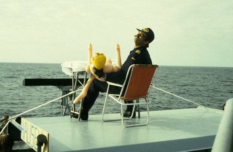 8109-27_sailpast.jpg
