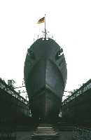 8105-01_f220_whv_werft.jpg