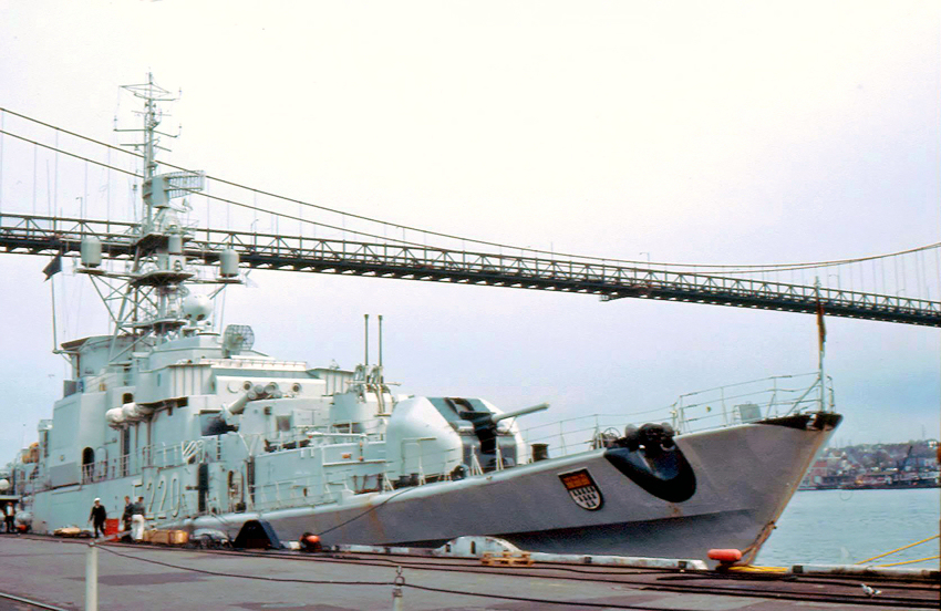 007-canada-05.jpg