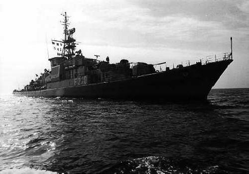 schiff-12.jpg